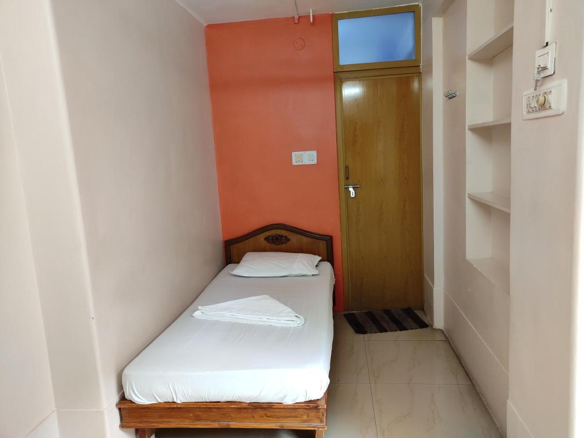 Sibi Lodge Coimbatore Buitenkant foto
