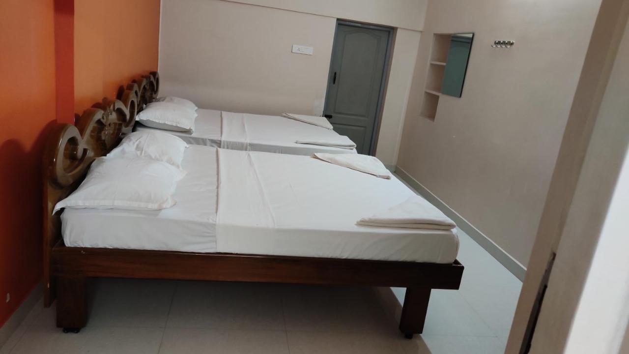 Sibi Lodge Coimbatore Buitenkant foto