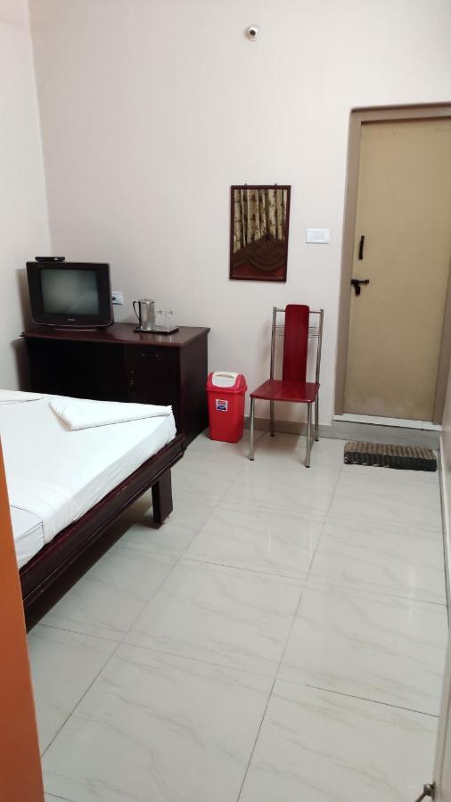 Sibi Lodge Coimbatore Buitenkant foto