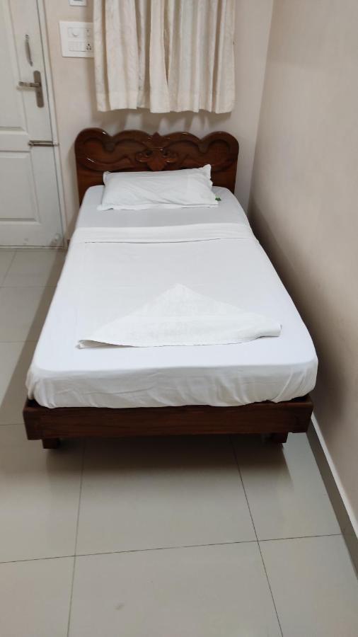 Sibi Lodge Coimbatore Buitenkant foto