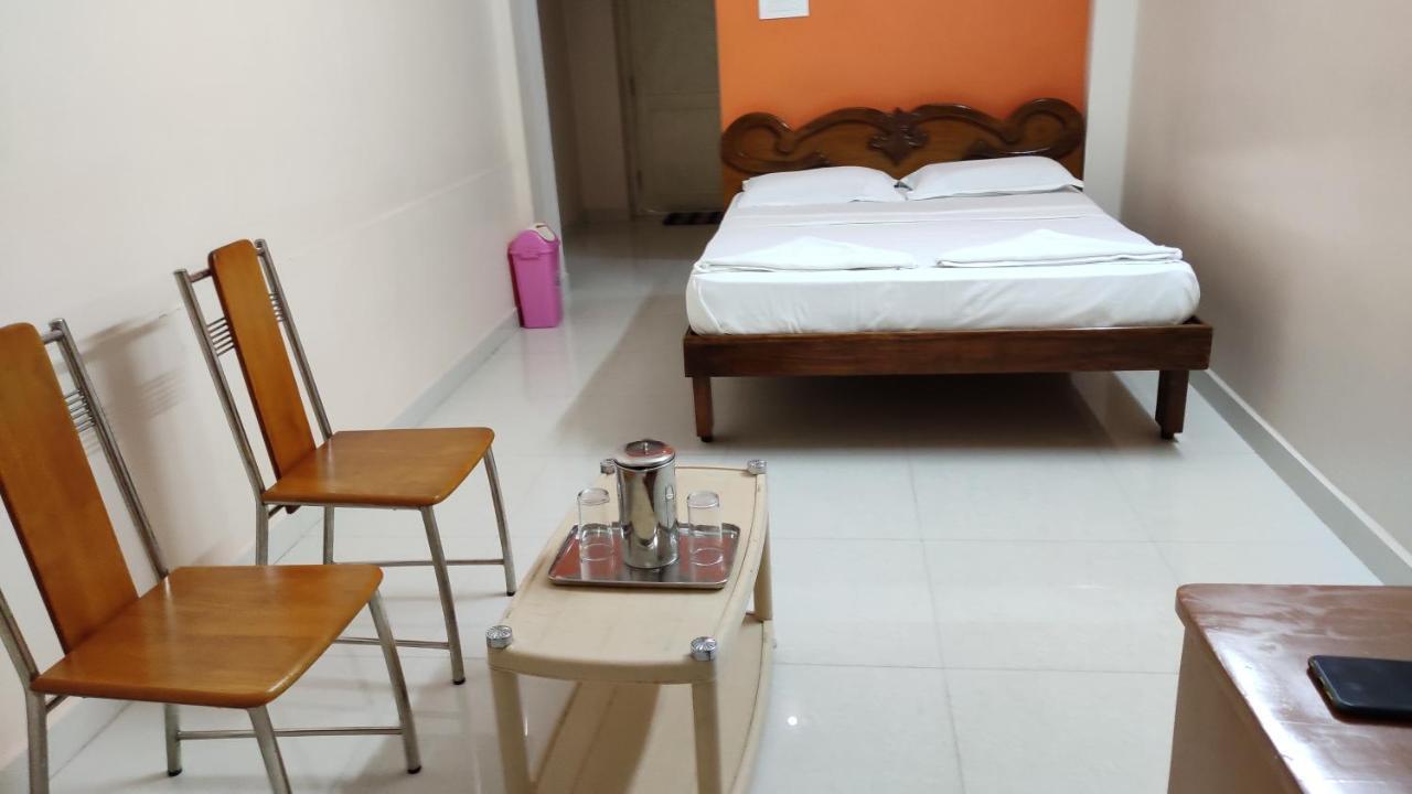 Sibi Lodge Coimbatore Buitenkant foto
