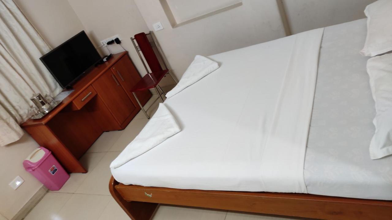 Sibi Lodge Coimbatore Buitenkant foto