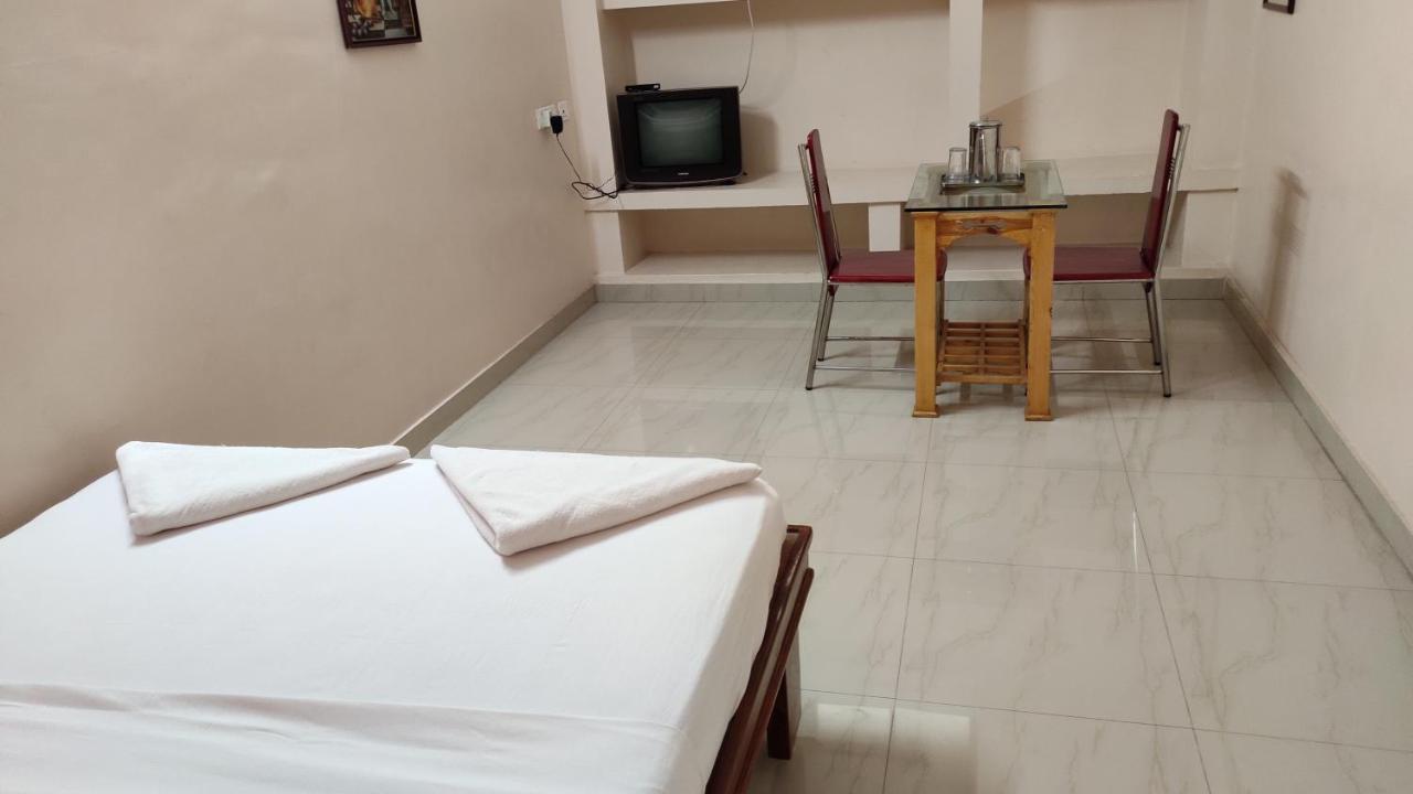 Sibi Lodge Coimbatore Buitenkant foto